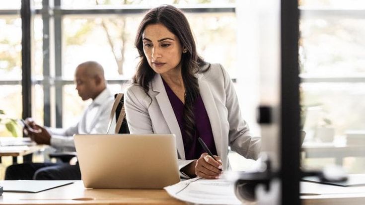 Lavoro e IA, il timore di non stare al passo con il progresso tecnologico