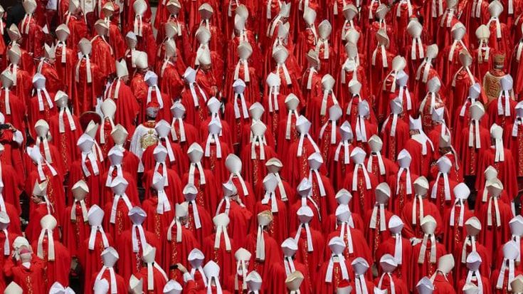 Il “conclave ambrosiano” e l’eredità di Francesco: “Ci sarà continuità con i poveri al centro”