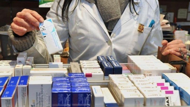 Farmaci anti raffreddore sotto esame dell'Ema: i rischi e i sintomi, ma chi li ha già assunti non deve preoccuparsi