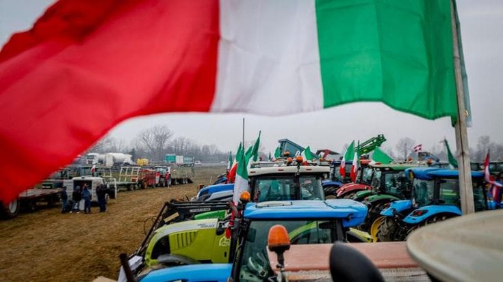 Guerra sui trattori nel governo, Lega e Lollobrigida si accusano