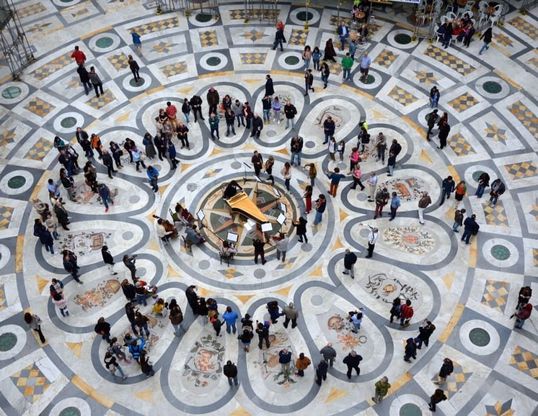 Wine & the city, flash mob musicale in galleria Umberto