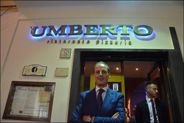 Napoli, grande festa per i cento anni del ristorante "Umberto"