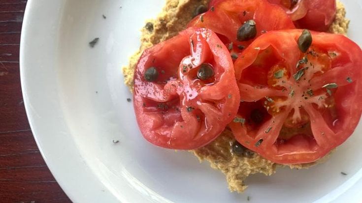 Ricette. Pomodoro tonnato: mi si nota di più se smetto di cucinare?