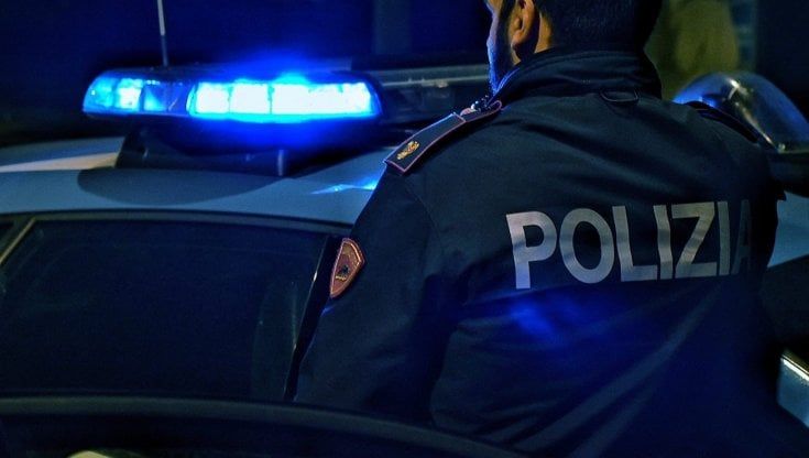 Tenta il furto in un appartamento: residente "pedina" il ladro fino all'arresto della polizia