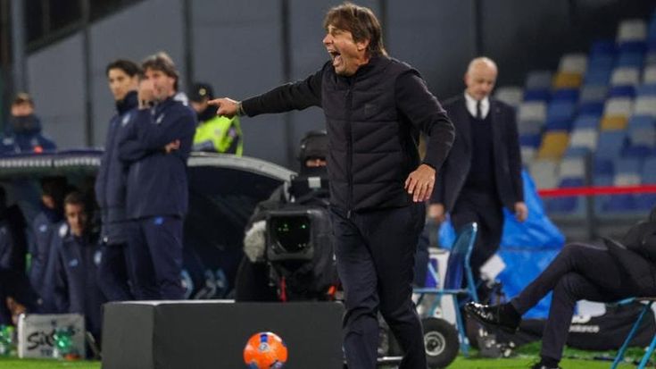 Napoli, De Laurentiis: “Conte si è ripreso la squadra”. La replica del tecnico: sempre stata con me