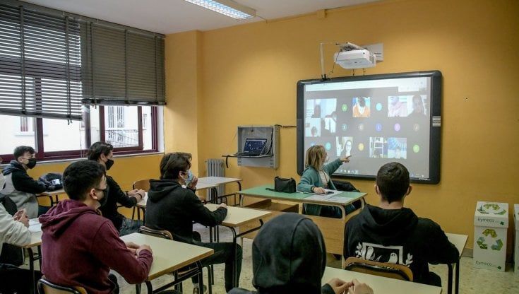 Scuola, addio alla Dad: vaccinati e guariti sempre in classe. Ecco tutte le regole per tornare a scuola