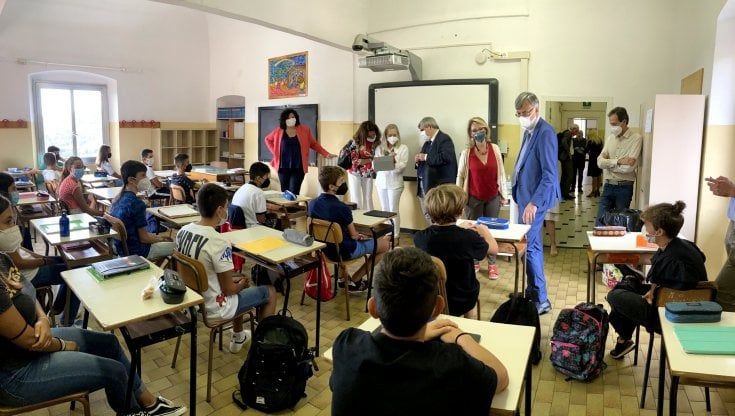 Covid, la scuola per ora non fa crescere i contagi