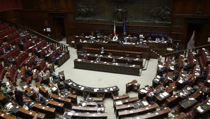 Fine vita, alla Camera bocciati gli emendamenti della destra e dei centristi. Ma la strada è in salita