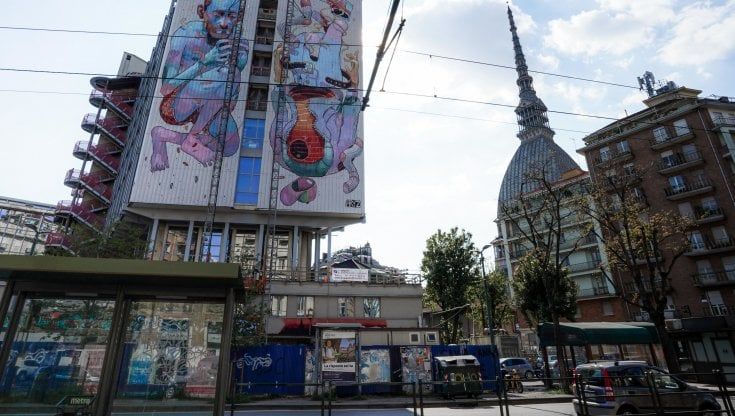 Le città al voto / Torino, la sfida che si decide nei quartieri degli ex operai con i figli disoccupati