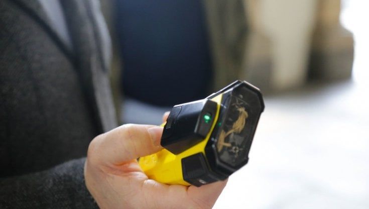 Parma, ecco il bola wrap: una nuova dotazione per gli agenti della municipale