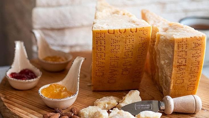 Parmigiano Reggiano, ecco come si degusta e con cosa abbinarlo
