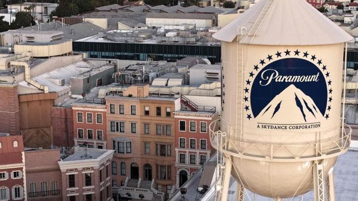 Warner Bros ai soci: “Rifiutate l’offerta di Paramount”. Il fondo di Kushner si sfila