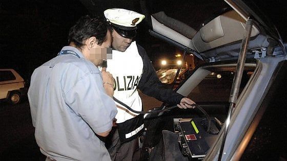 Bari, i vigili urbani senza etilometro: "I due apparecchi in revisione da mesi, impossibile fare i controlli"