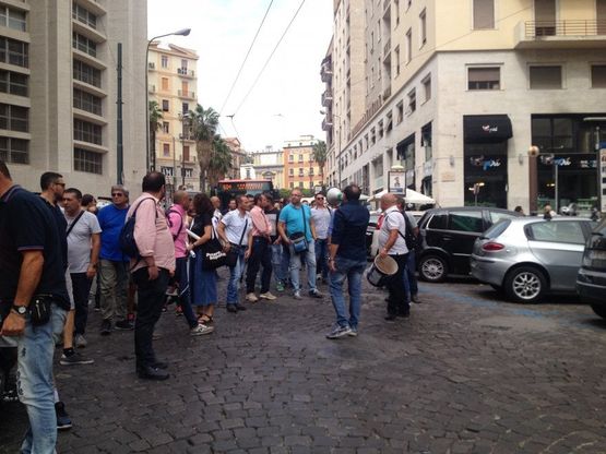 Lavoro, protesta dei lavoratori Ctp in piazza Matteotti. Traffico in tilt