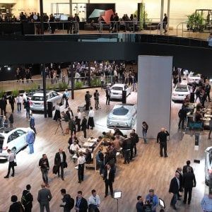 Ford, a Francoforte la nuova gamma di veicoli elettrificati