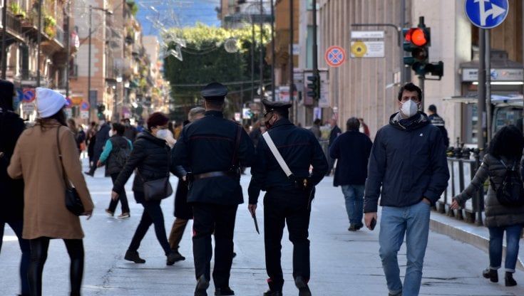 Shopping batte pandemia. Più spostamenti del 2019