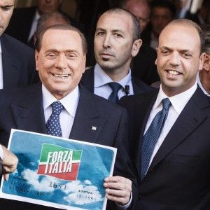 Pdl, si avvicina la resa dei conti. Scambi di insulti tra falchi e colombe