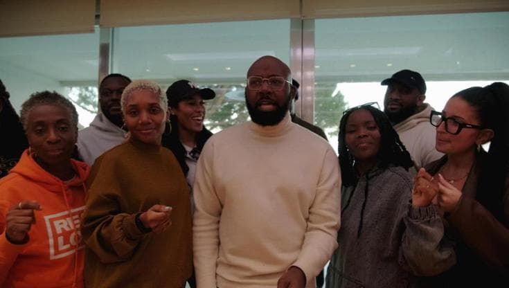 Il Kingdom Choir con Mengoni a Sanremo nella serata dei duetti. Ecco 'Stand by me', come alle nozze di Harry e Meghan