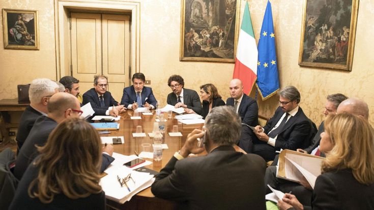 Istat e lettera Ue, il governo è nell'angolo Il Tesoro: "Ci stanno accerchiando"