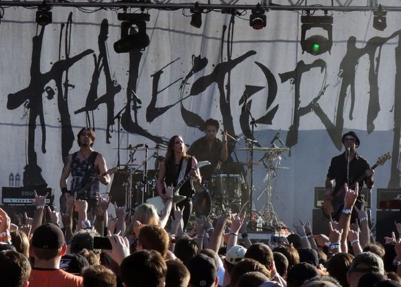 Halestorm, l'hard rock per le nuove generazioni è "Into the wild life"