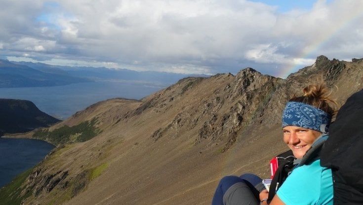 Dolomiti, il rifugio più antico affidato a una ragazza di 28 anni: "Sto vivendo un sogno"