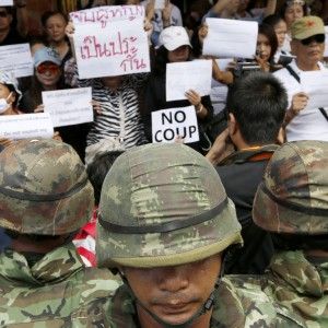 Thailandia, dopo i politici la giunta militare punta gli intellettuali
