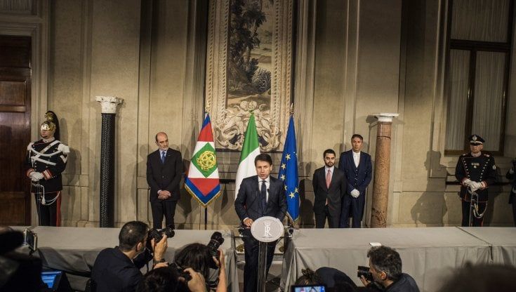Crisi di governo, Conte si dimette: ecco che cosa succede ora 