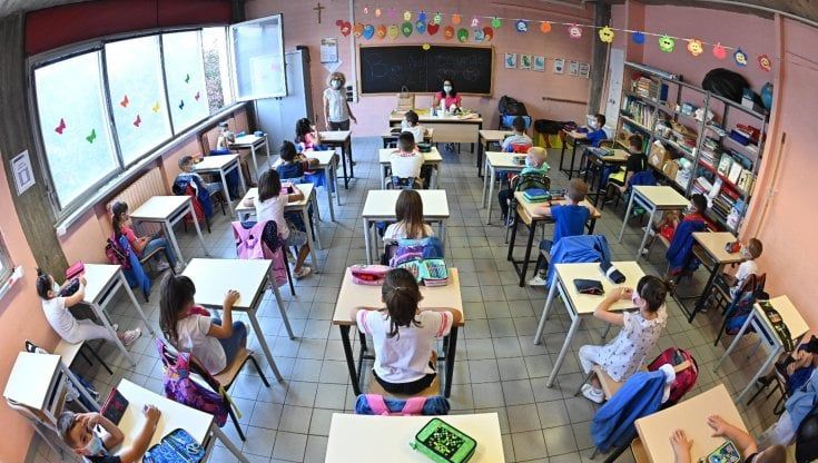 Covid in Piemonte, 20mila allievi in quarantena: boom di casi alle elementari 