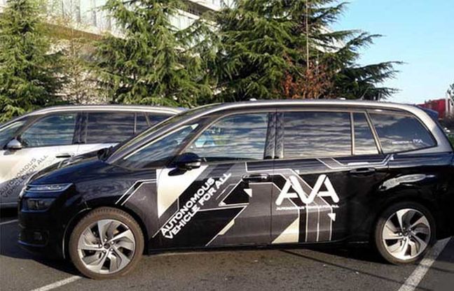 Sorpresa, l'auto a guida autonoma entra al casello autostradale