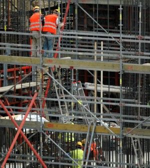 Corruzione, in dieci anni vale 100 mld di Pil.<br />I costi degli appalti pubblici salgono del 20%