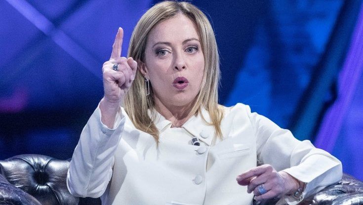 Covid, Meloni: "Non vaccino mia figlia perché non è una religione"