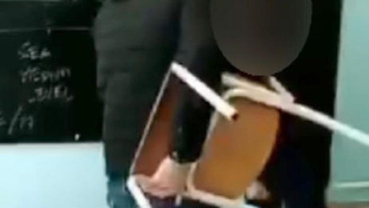 La scuola minacciata dai bulli non ha perso la fiducia degli italiani