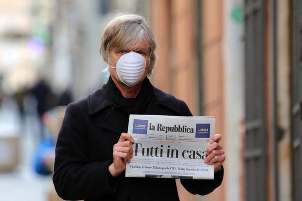 Mascherine, strade vuote e solitudine: come il coronavirus cambia il volto di Genova