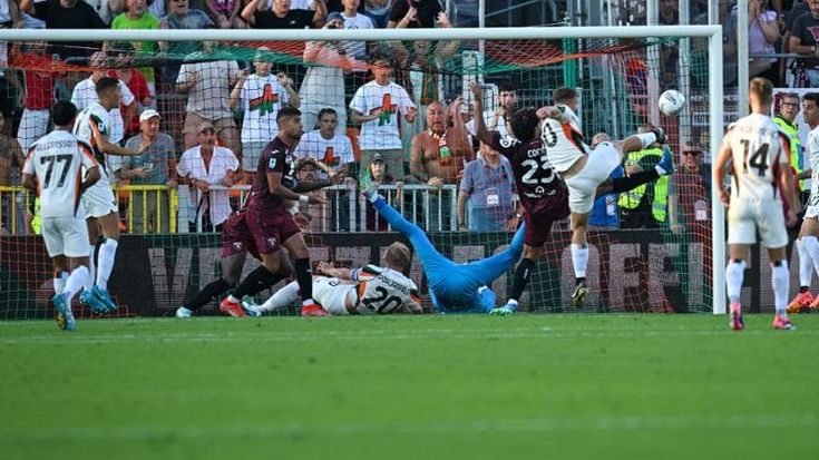 Venezia-Torino 0-1: gol di Coco, il sogno granata continua