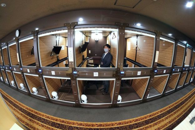 Tokyo, così lo storico capsule hotel si è trasformato in centro per coworking