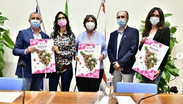 Firenze, la prevenzione contro il tumore al seno si fa anche a tavola