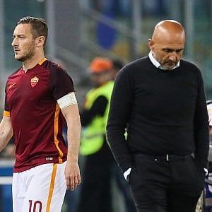 Roma, Totti sull’orlo della crisi: è sceso il grande gelo con Pallotta e Spalletti