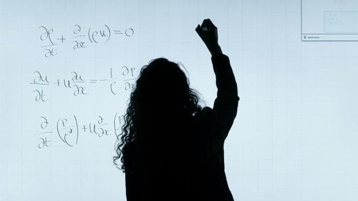Arriva il liceo matematico: dopo il Made in Italy ecco la nuova sperimentazione di Valditara