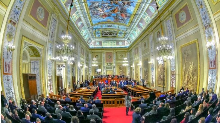 Dodici rinvii in undici anni, il bluff delle elezioni nelle ex Province siciliane