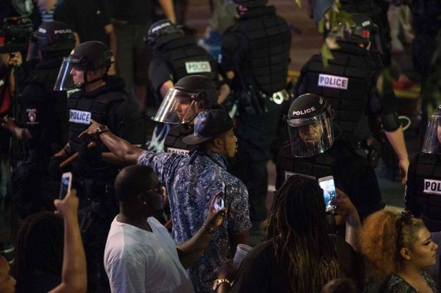Charlotte, scontri e proteste in strada