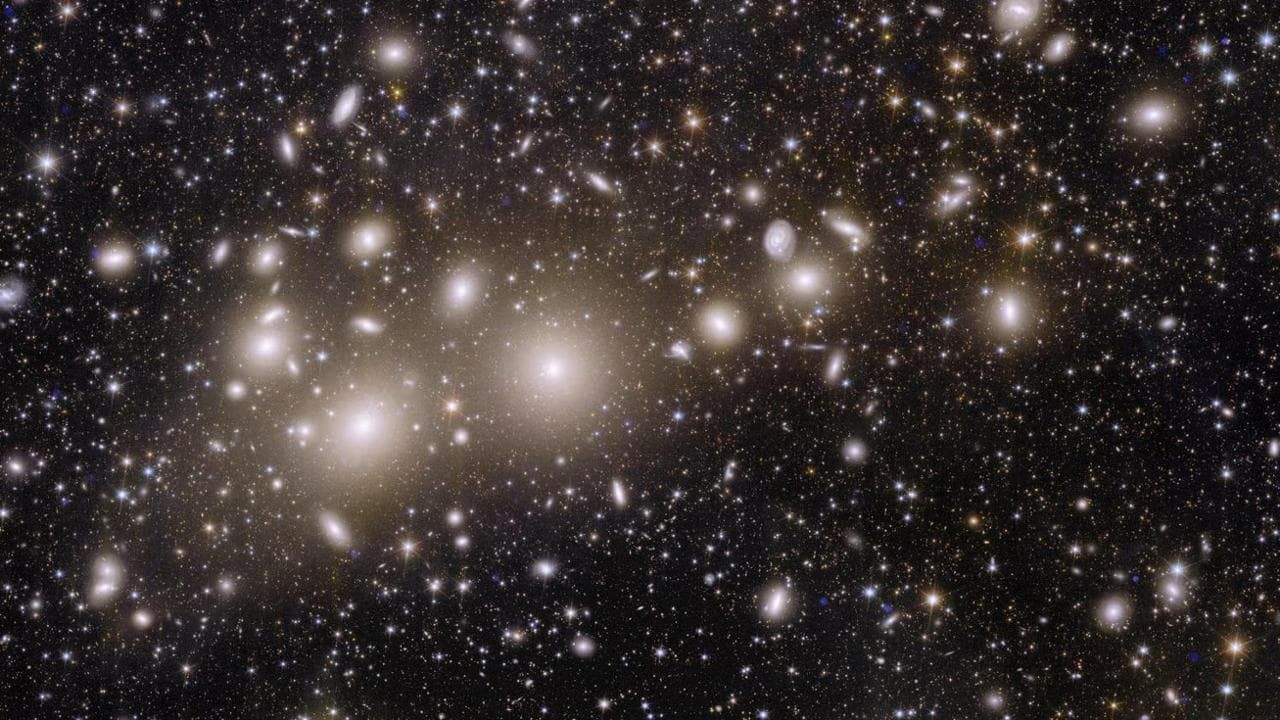 Gli astronomi hanno trovato una galassia (quasi) invisibile