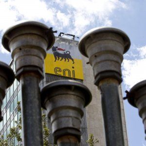 Eni punta ancora sull'Egitto. Ma in Iran arriva il monito della Casa Bianca