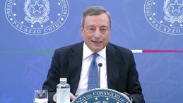 Draghi: "Buone vacanze a chi non si ricandiderà e auguri a chi va in campagna elettorale"