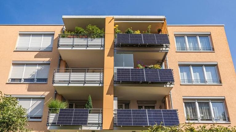 Kit fotovoltaico da balcone per alimentare il condizionatore