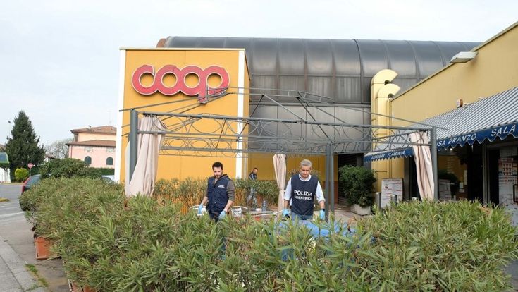 Brescia, 21enne accoltellato all'alba davanti a una discoteca