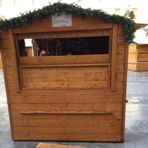 Potenza, nella notte atti vandalici ai mercatini di Natale