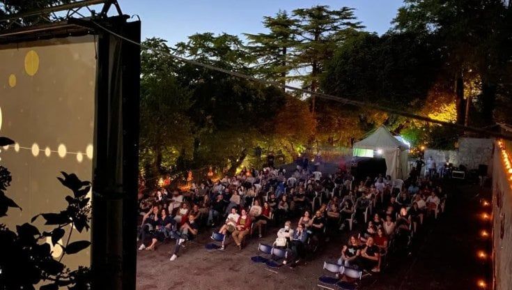 A Potenza torna il cinema nella villa del prefetto ed è subito sold out