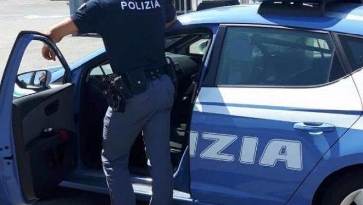 Allontanato da un bar. il primo Daspo urbano a Bologna