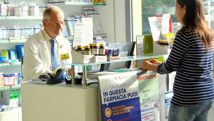 Esami e visite ora si prenotano anche in farmacia: in Piemonte hanno aderito in 1600 