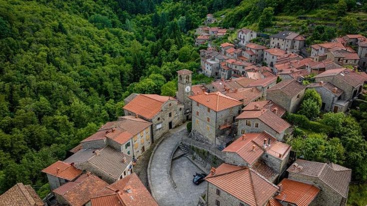 Toscana. Percorsi sonori, teatri nel verde e mulini: così rinascono i borghi-gioiello del Casentino